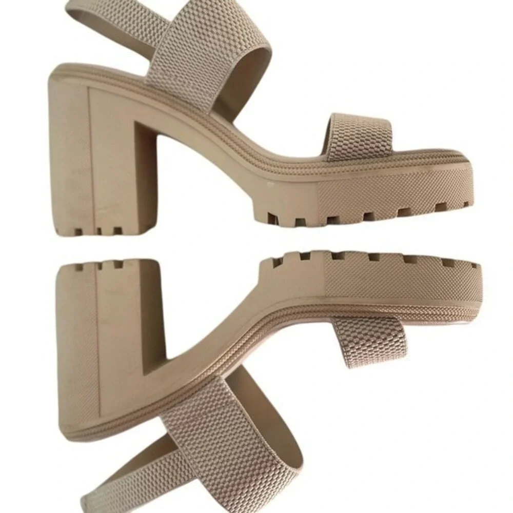 Steve Madden 90s Chunky‎ Mod Neutral Platform Block Heel Dress Sandals Size 10